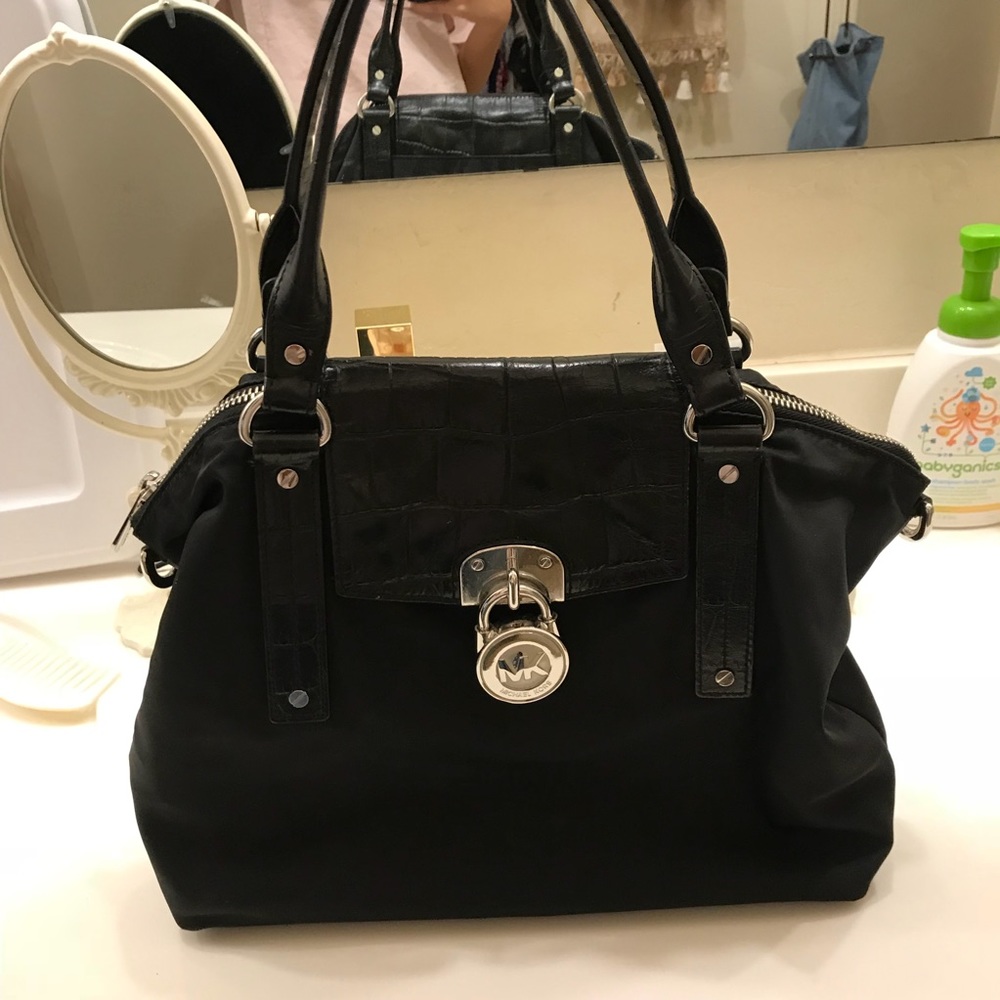 Michael Kors| Hamilton Slouchy Nylon Bag